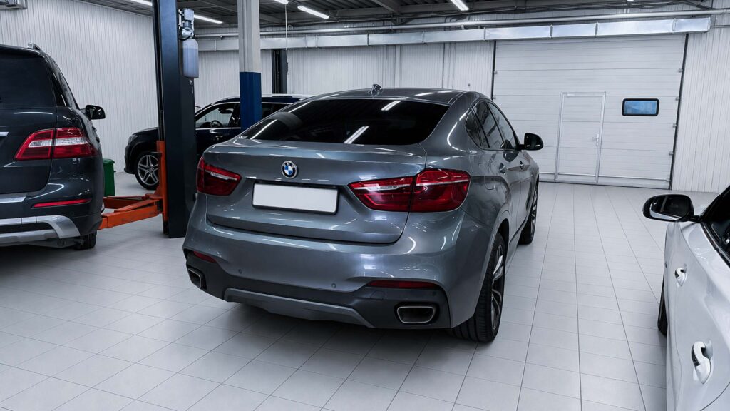 BMW X6-Series 30d F16 2018 года с пробегом 96 191 км: BMW X6 30d F16 на замене масла АКПП в Юнион Моторс
