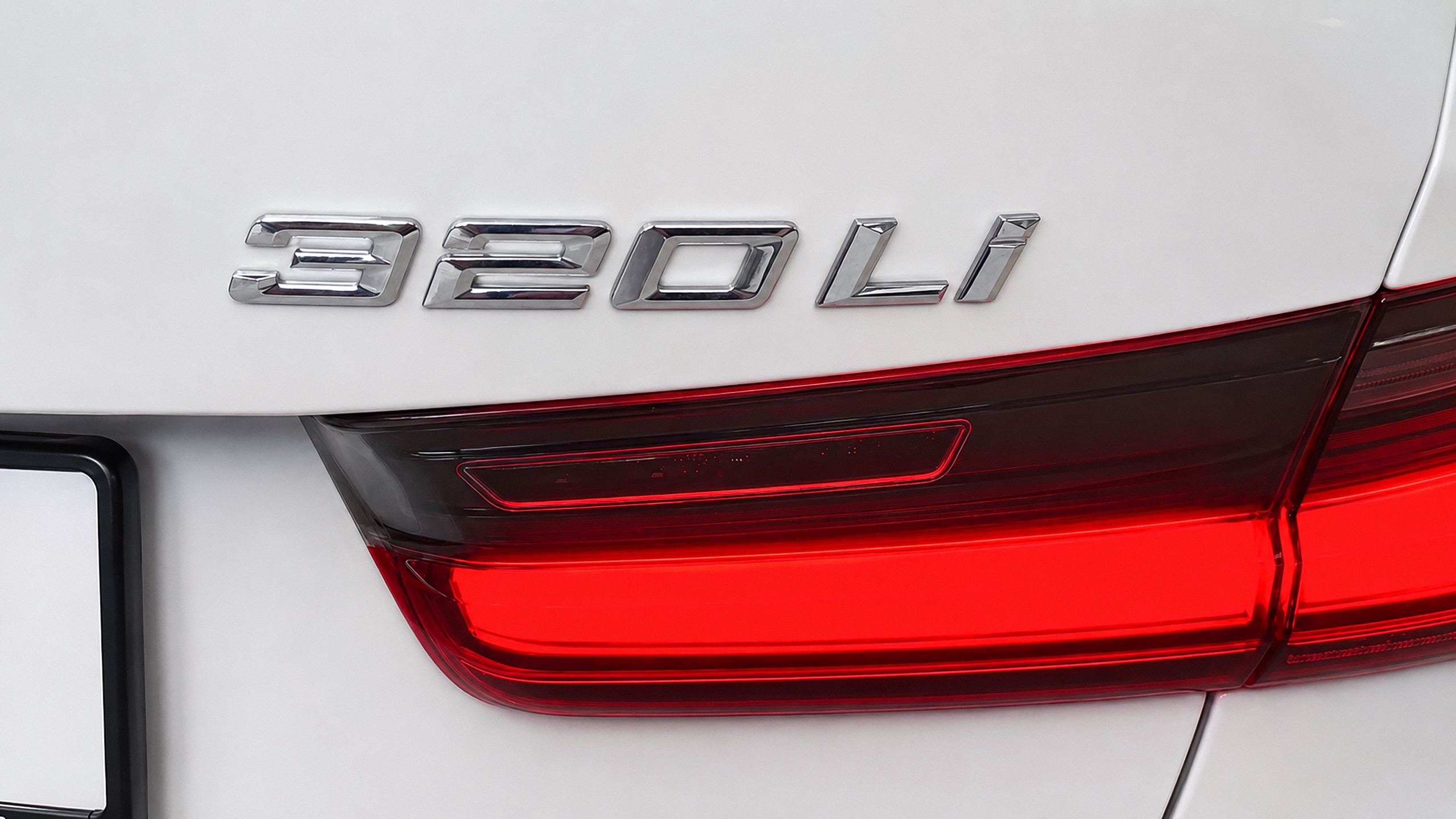 BMW 3-Series G28 шильдик модели
