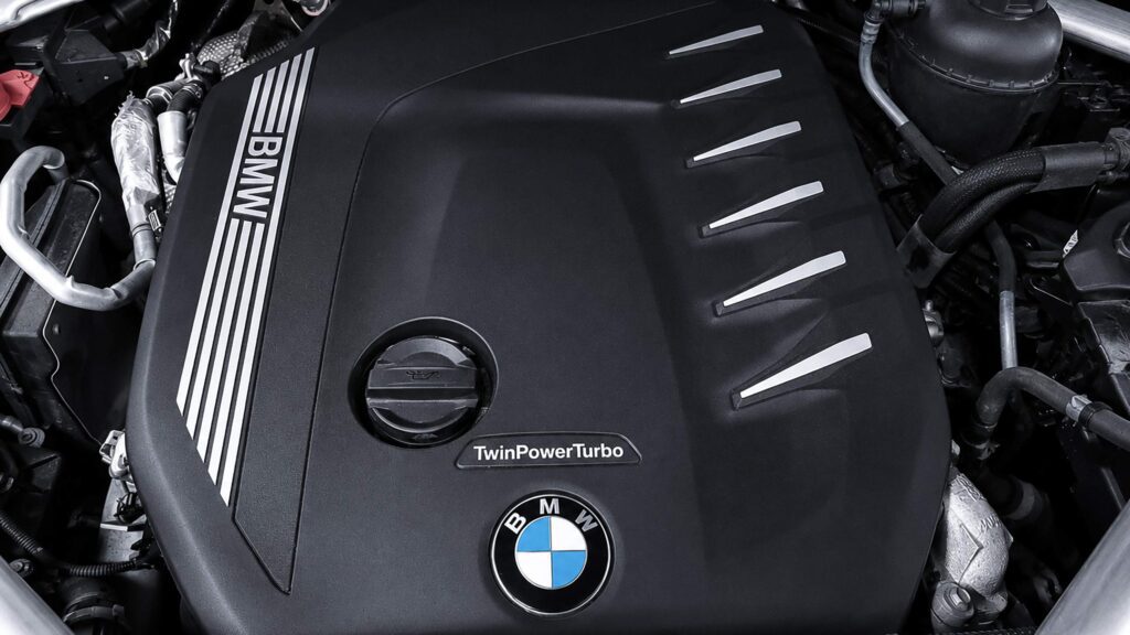 BMW X6 30d (G06) шильдик модели