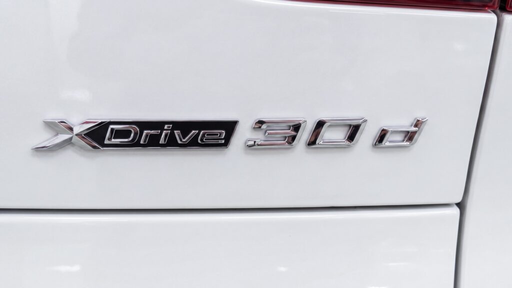 BMW X5-Series 30d G05 шильдик модели