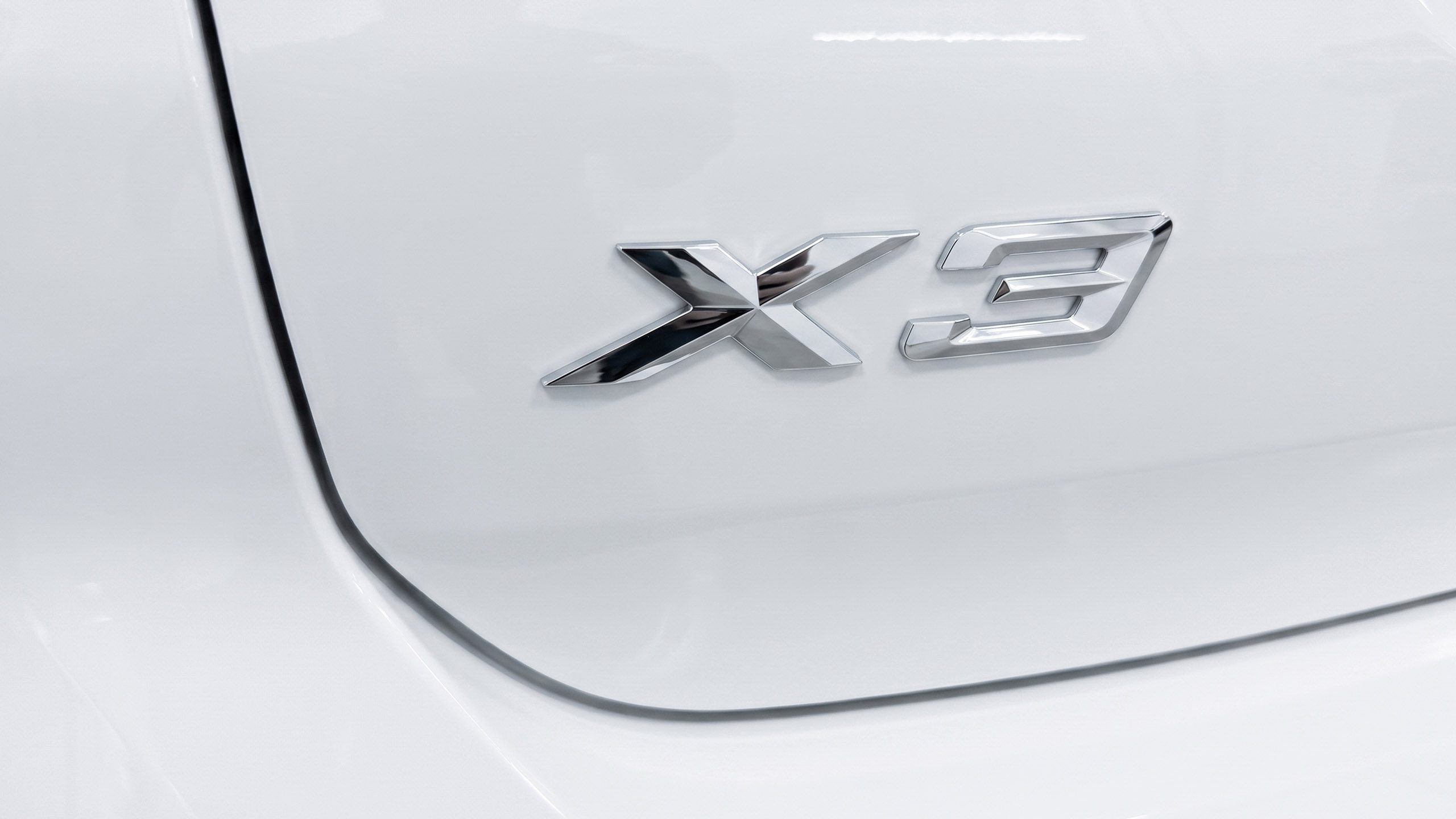 BMW X3 20i G01 B46D шильдик модели