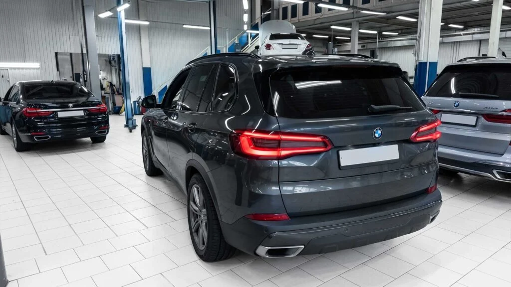BMW X5 30d G05 B57O 2020 года с пробегом 95 708 км: BMW X5 30d G05 на плановом ТО в Юнион Моторс Коломенская