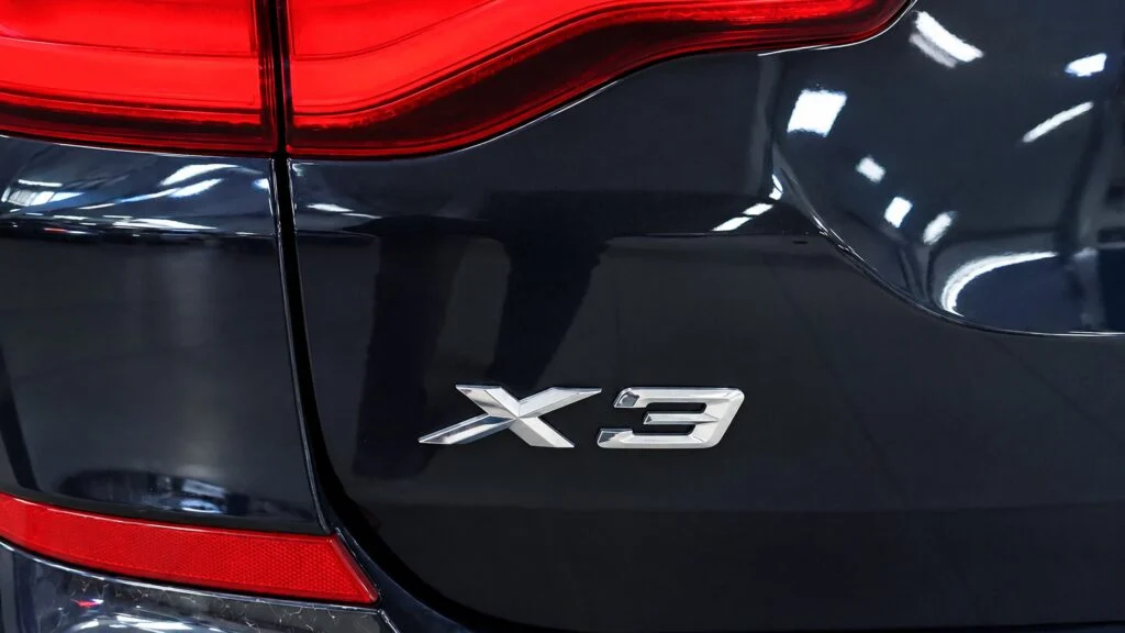 BMW X3 G01 шильдик модели