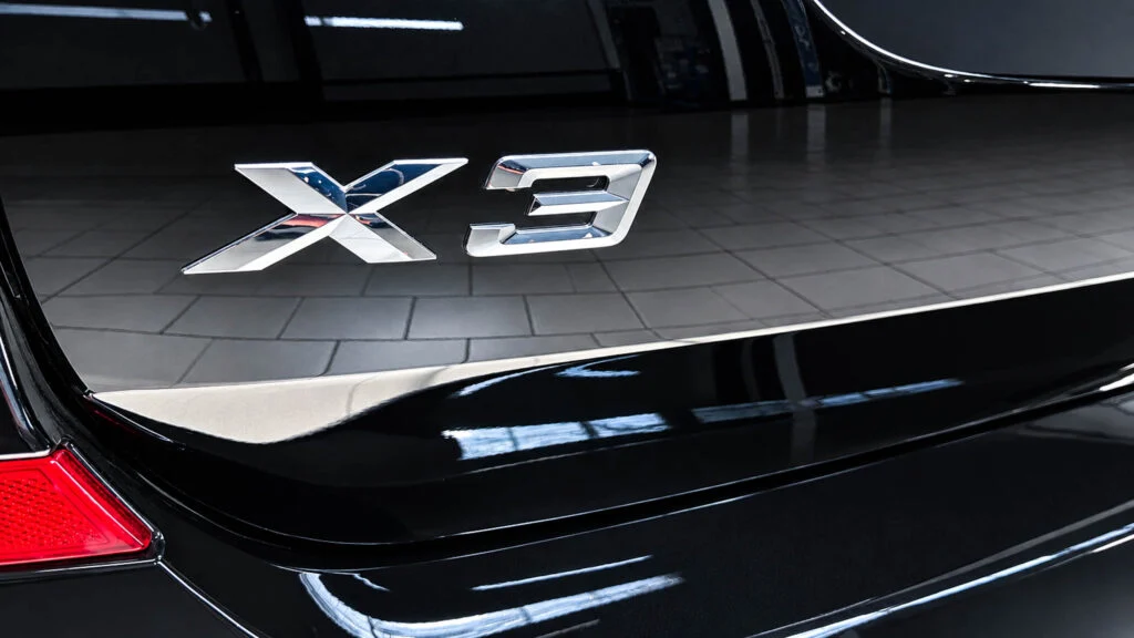 BMW X3 20d BMW X3 xDrive20i G01 шильдик модели